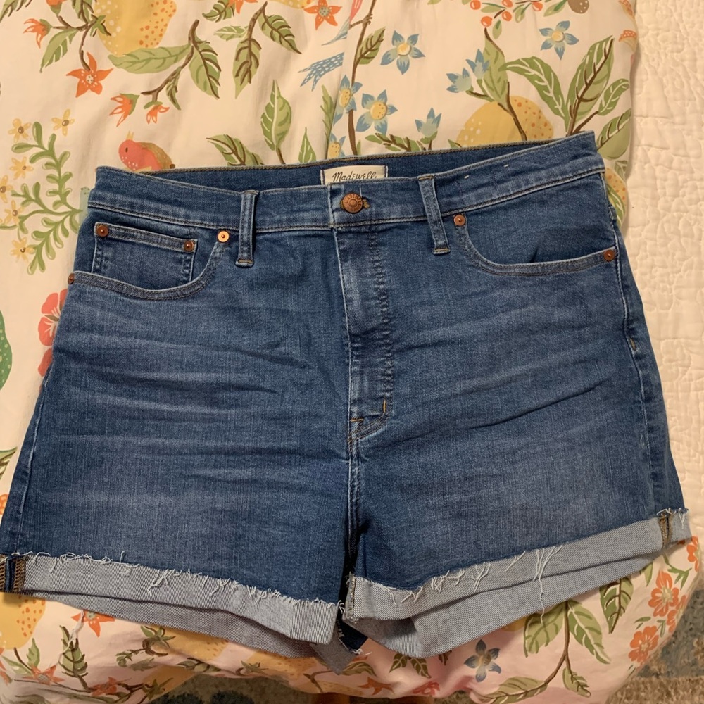 Brand new / with tags Madewell high rise shorts!